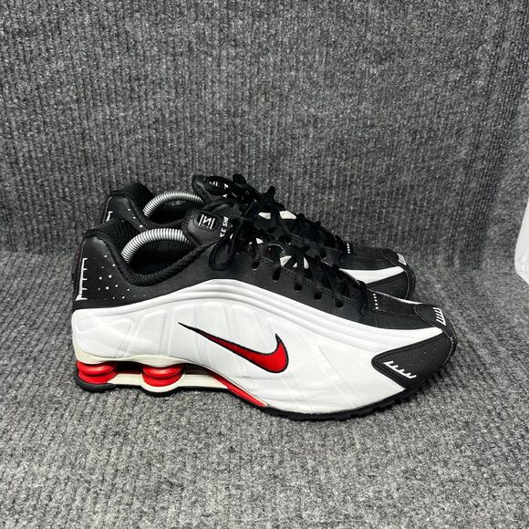 Nike Shox R4 Platinum Tint University Red 2019 Athletic Shoes Mens 10 104265-050 - Picture 1 of 9